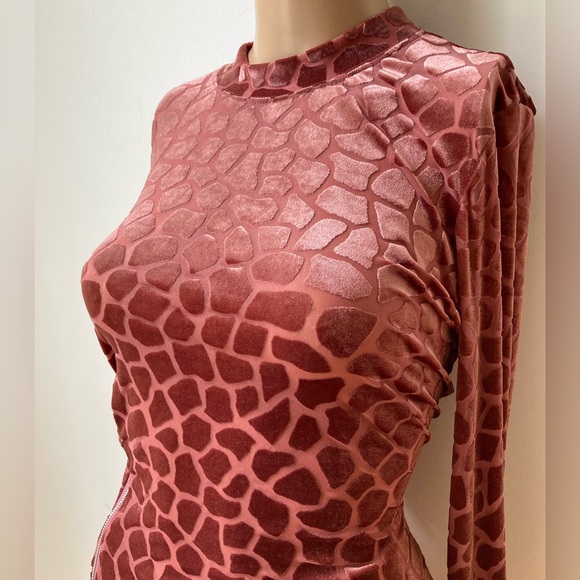 SHEIN mock neck velour dress with zipper - Picture 2 of 4